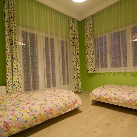 Hostel Deeps *